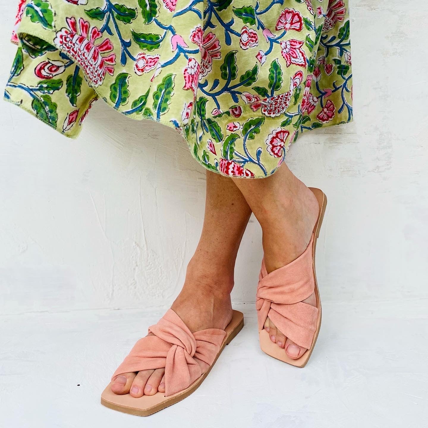 Thalia Spanish Leather Slide in Apricot