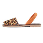 Mancha Avarcas Sandals in Java