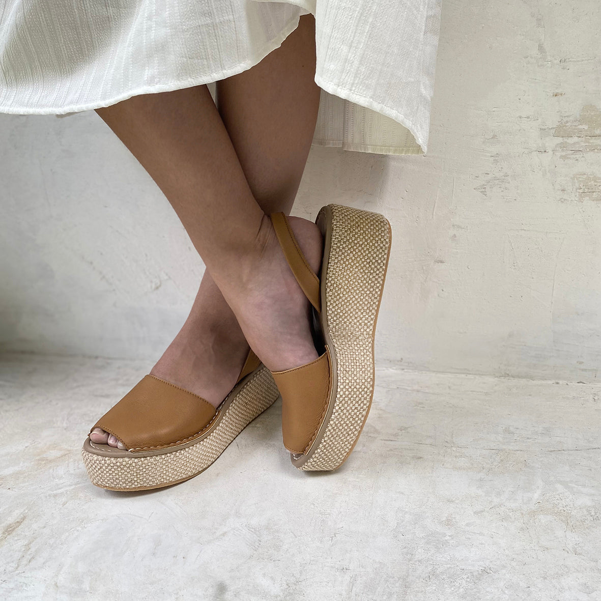 Carmen Cushioned Wedge in Nut