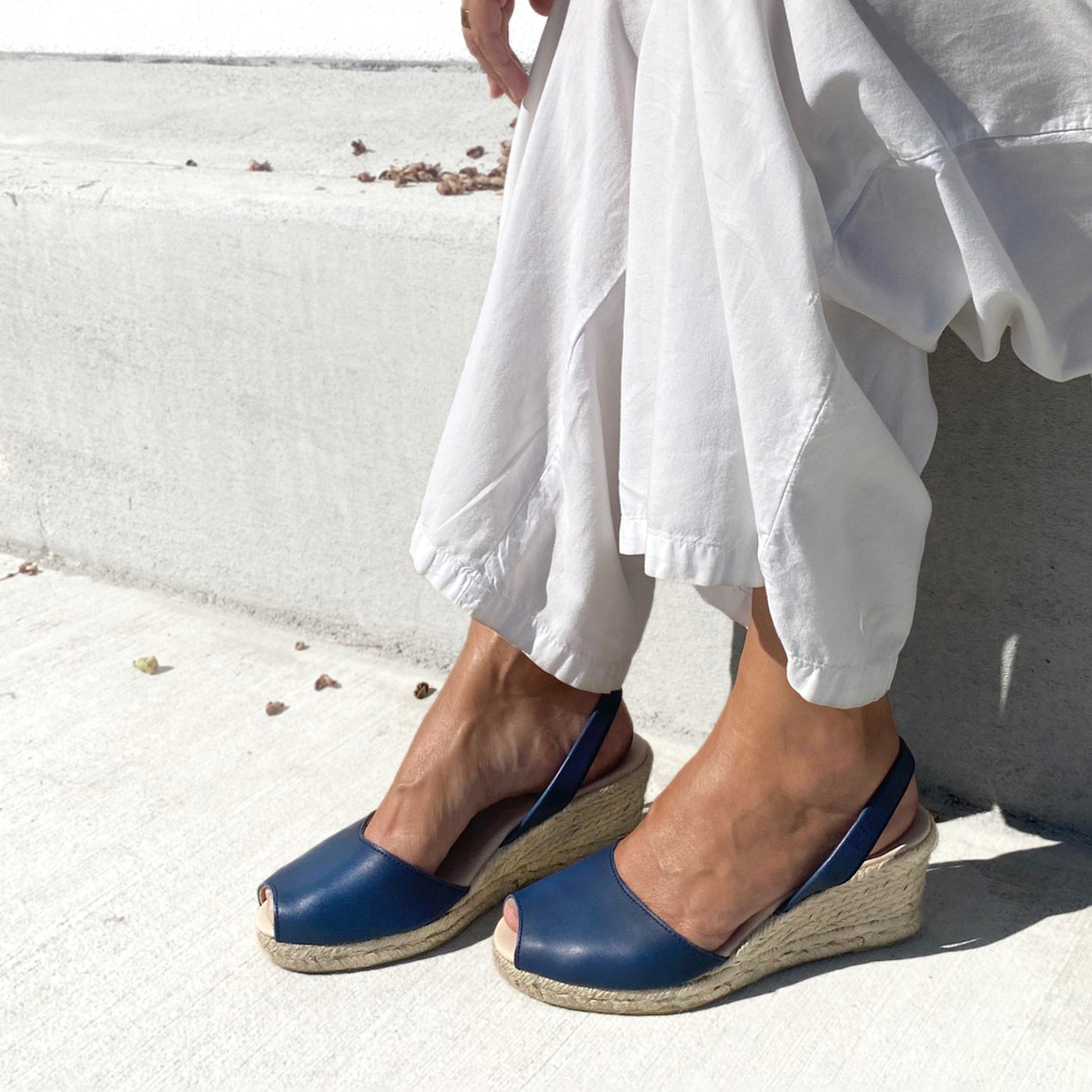 Avarcas Wedge Espadrilles Foro in Navy