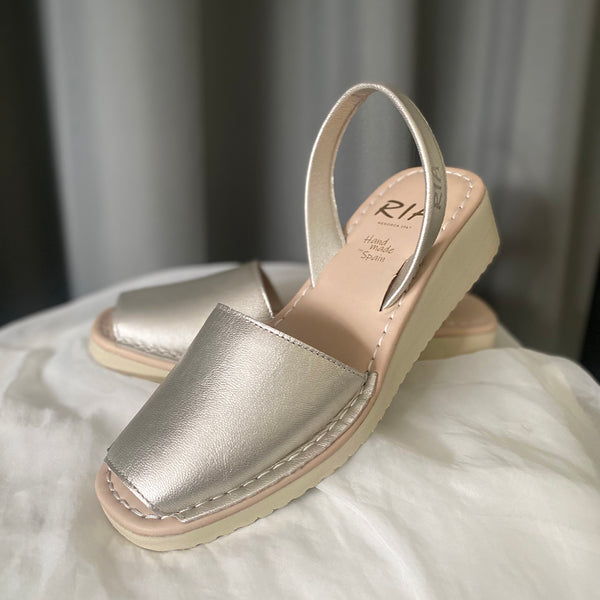 Mabel Cushioned Light Wedge in Pearl