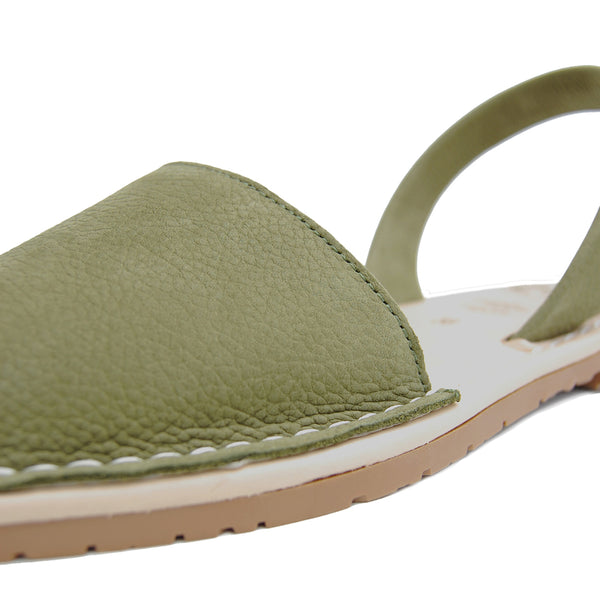 Tierra Cushioned Avarcas Sandals in Moss