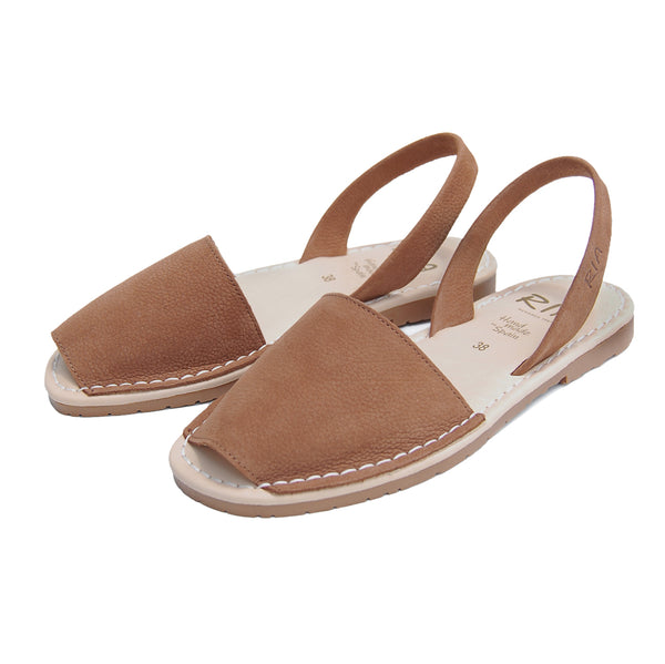 Tierra Cushioned Avarcas Sandals in Hazelnut