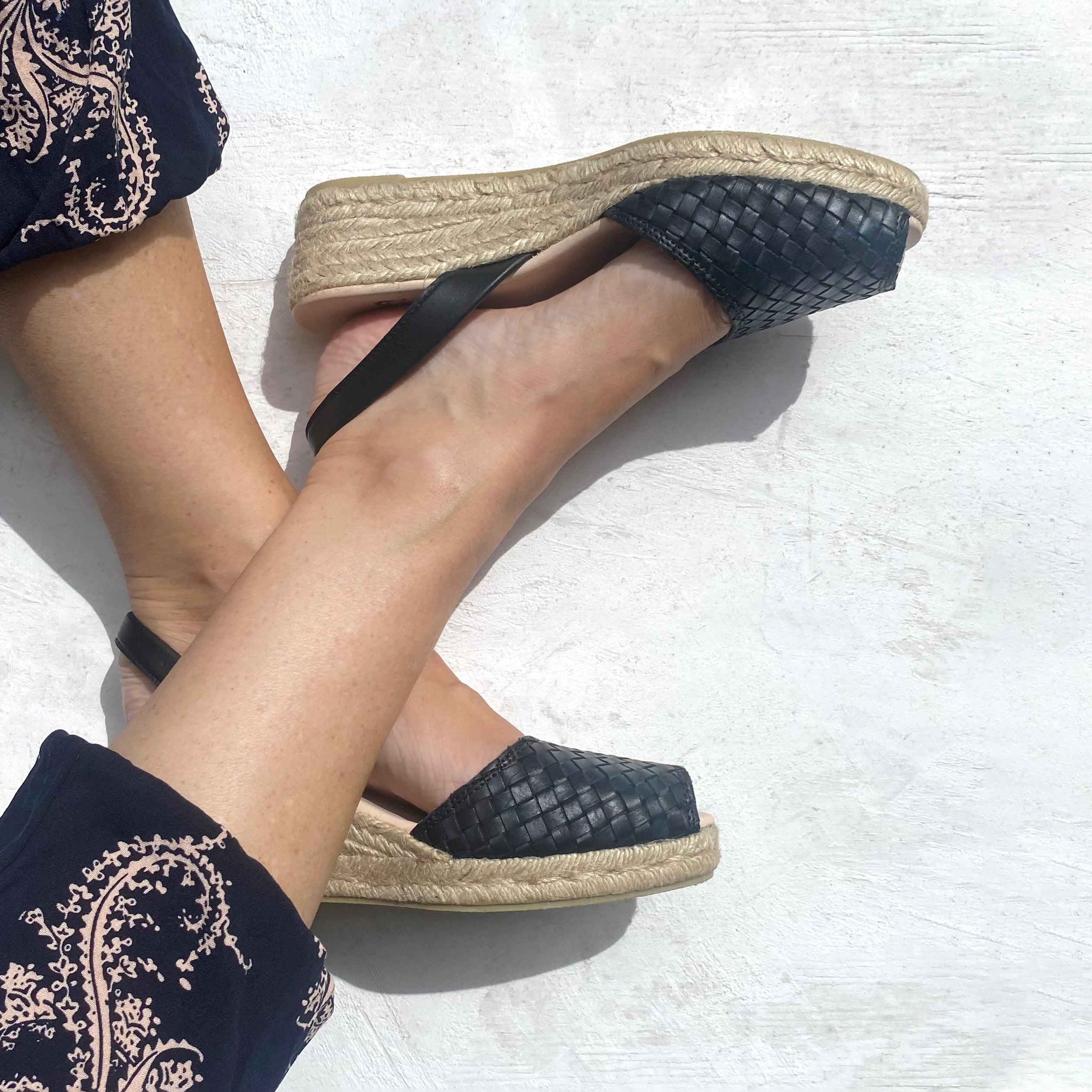 Trenza Low Jute Wedge Espadrilles in Black