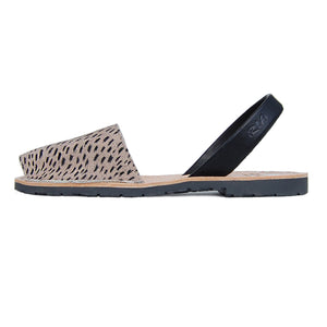 Mancha Avarcas Sandals in Lynx Look